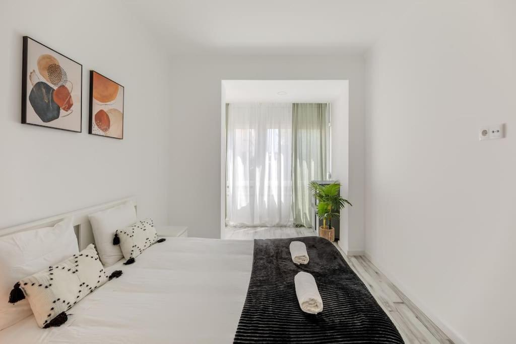 Lovely 3-Bedroom Condo W/ Free Parking On Premises Queluz Kültér fotó