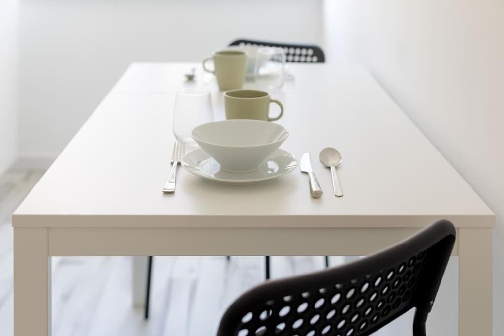 Lovely 3-Bedroom Condo W/ Free Parking On Premises Queluz Kültér fotó