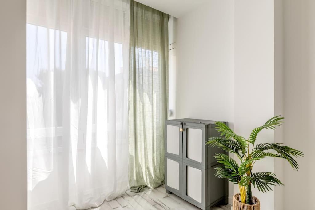 Lovely 3-Bedroom Condo W/ Free Parking On Premises Queluz Kültér fotó
