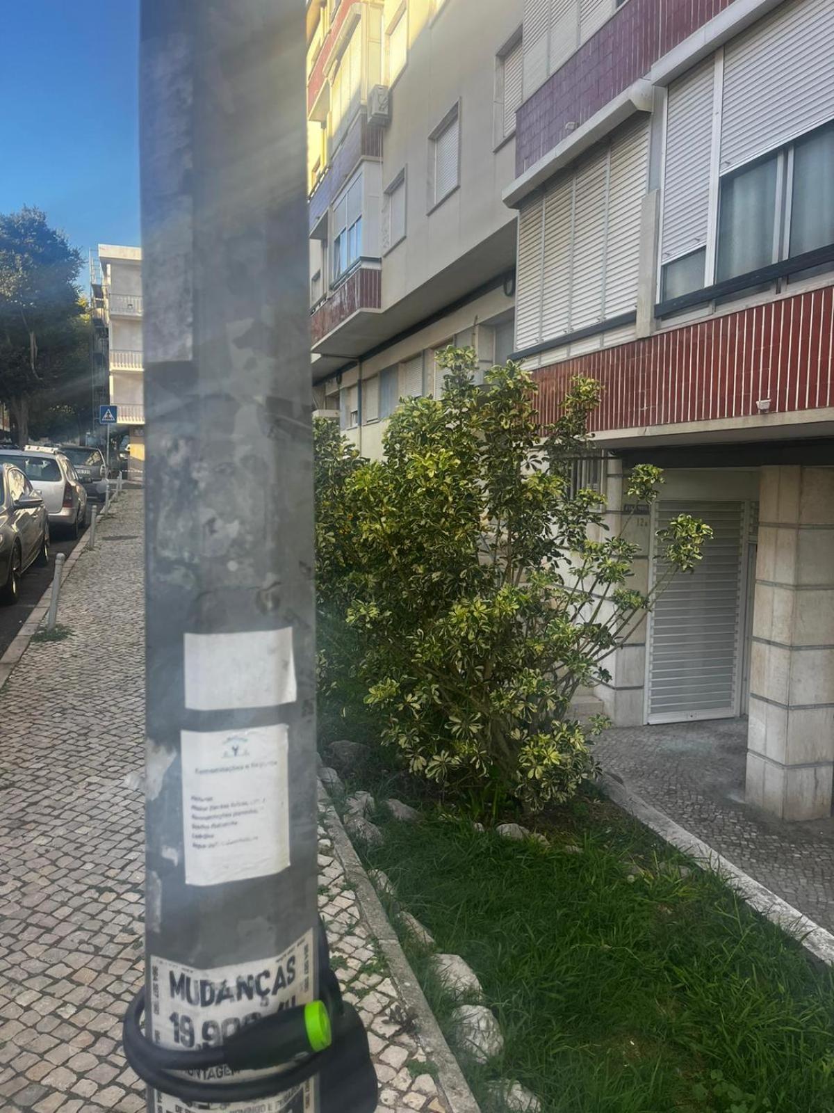 Lovely 3-Bedroom Condo W/ Free Parking On Premises Queluz Kültér fotó